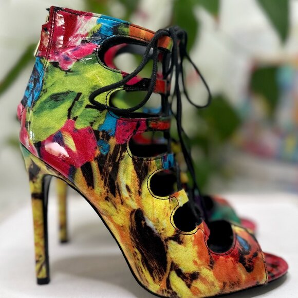 STEVE MADDEN Shoes - 🎨 Steve Madden Multicolor Lace-Up Heels 🎨